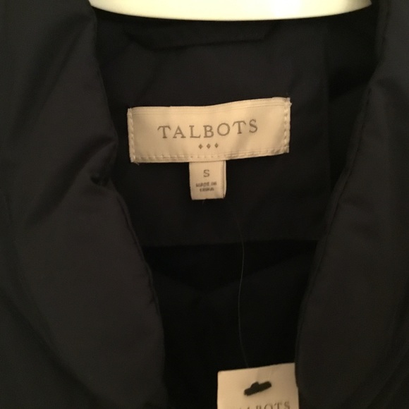 Talbots dark blue lightweight puffer vest with pink trim on zipper - Picture 7 of 10